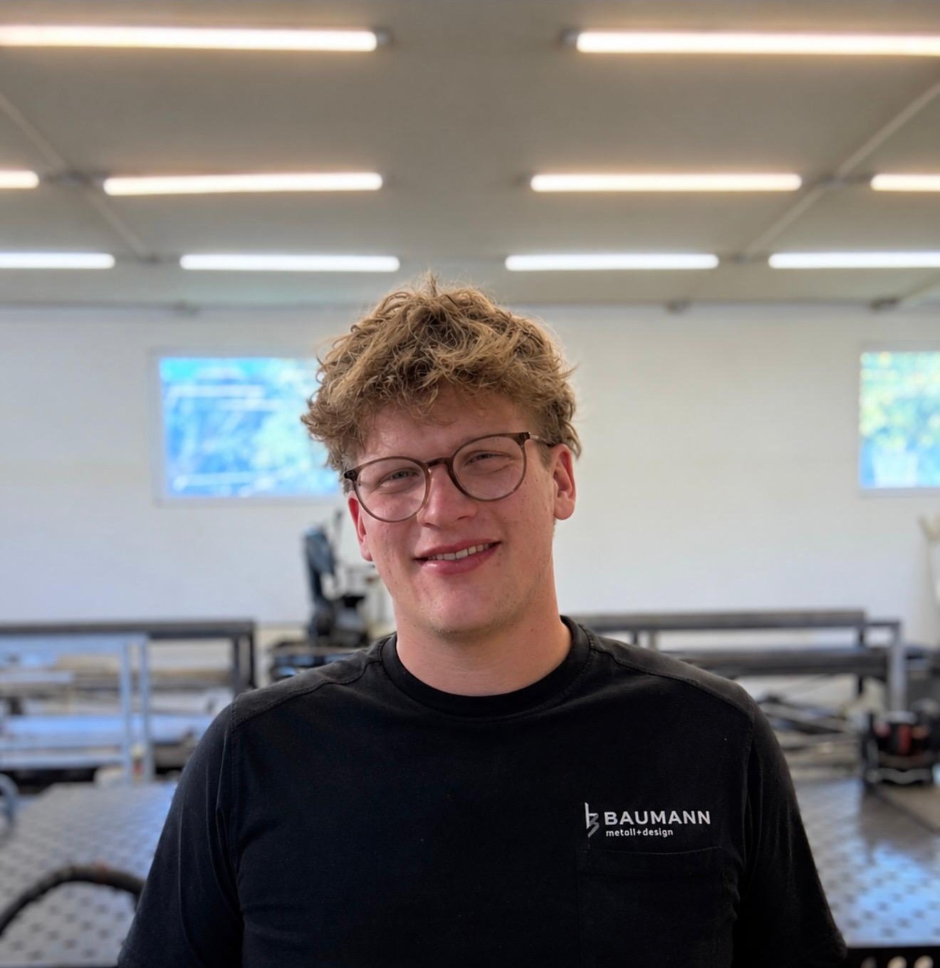 Leonhard Baumann in seiner Werkstatt